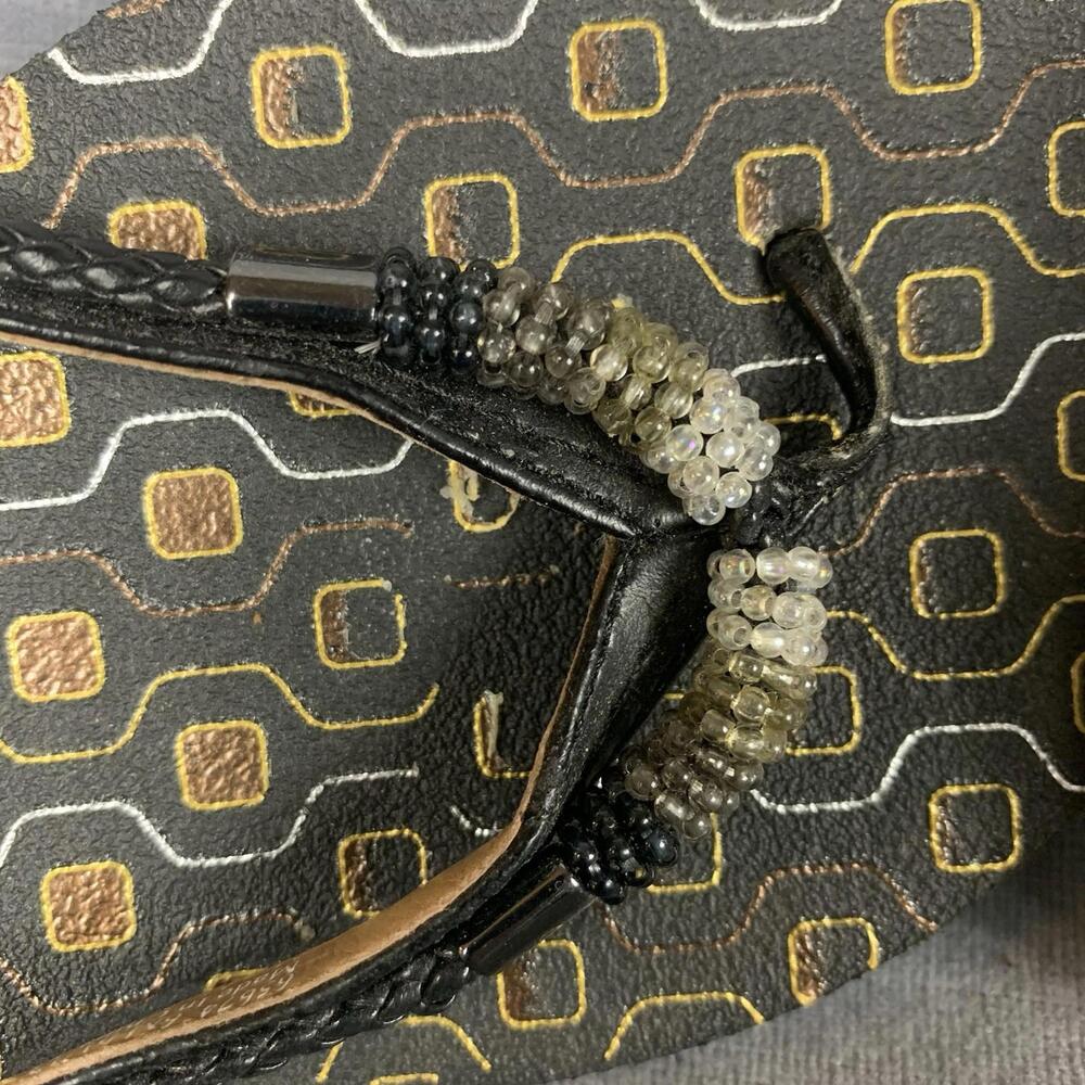Clarks Womens Size 6 M Flip Flop Flat Thong Brown Sandals Beaded Decor - Picture 4 of 5